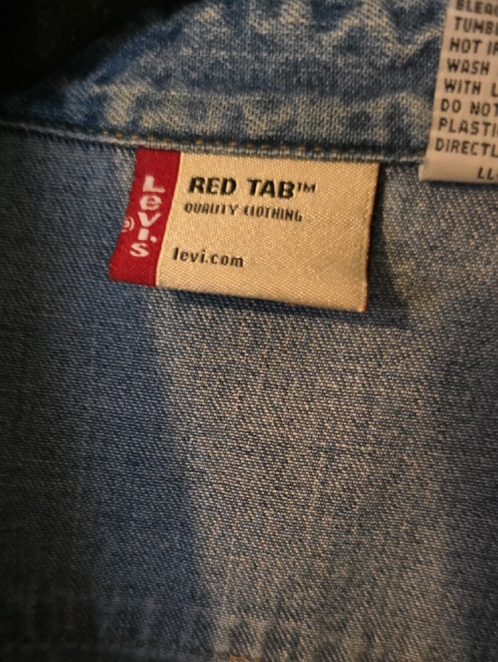 LEVIS RED TAB DENIUM SHIRT - Picture 2 of 5